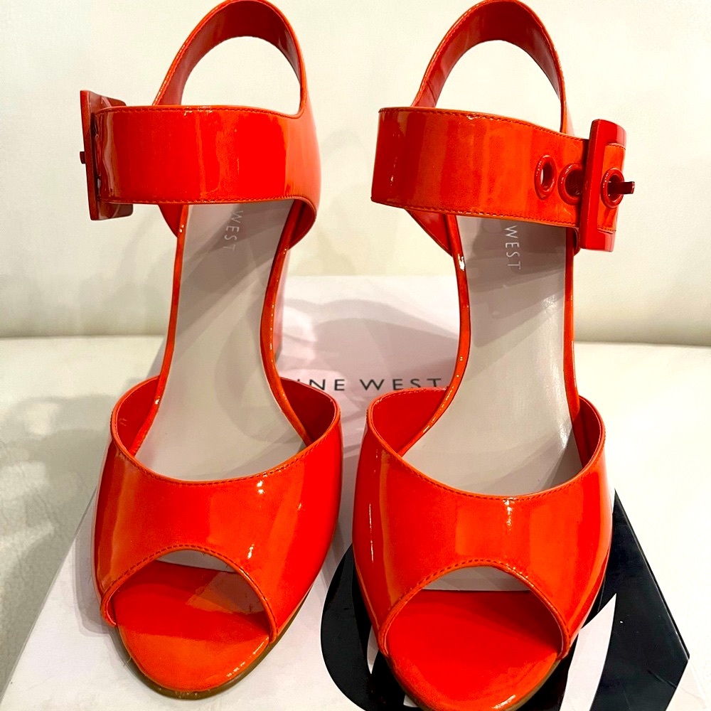 Nine west NWHipster med orange patent pump